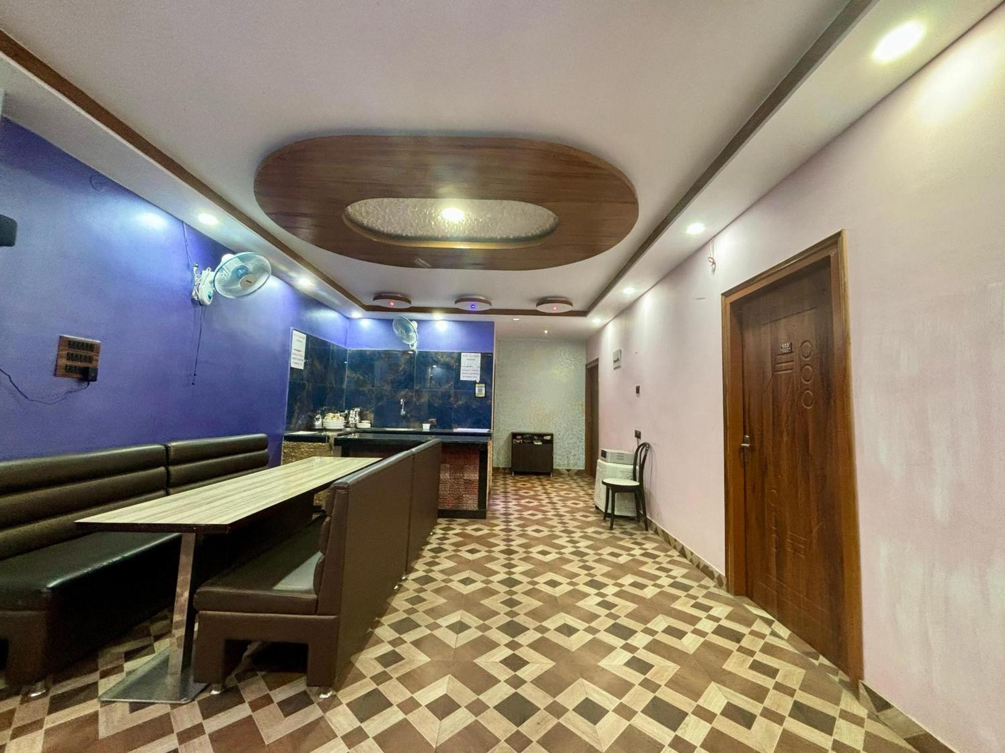 Krishna Shree Guest House 구와하티 외부 사진
