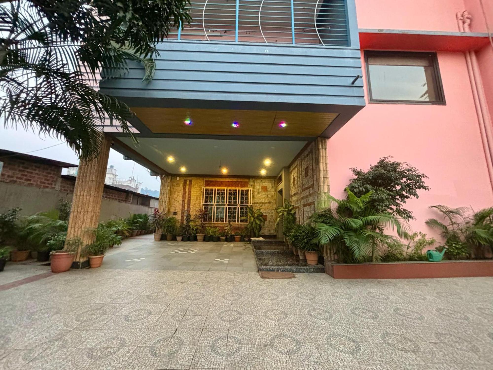 Krishna Shree Guest House 구와하티 외부 사진