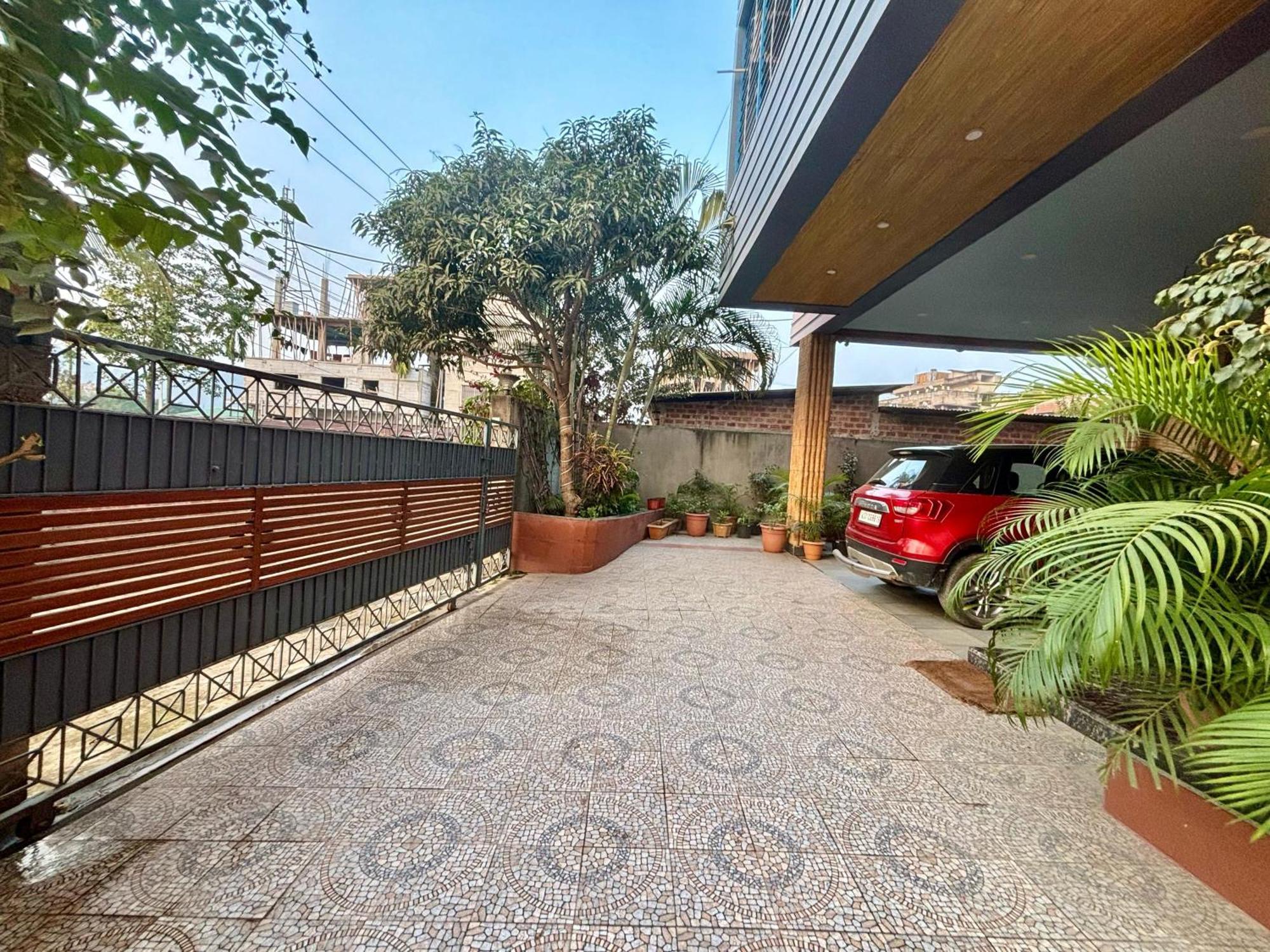 Krishna Shree Guest House 구와하티 외부 사진
