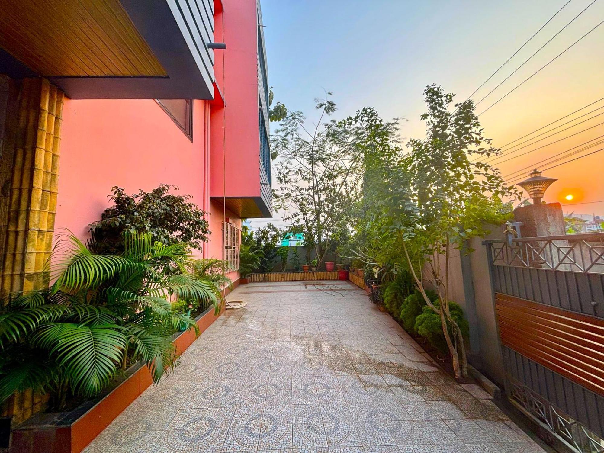 Krishna Shree Guest House 구와하티 외부 사진